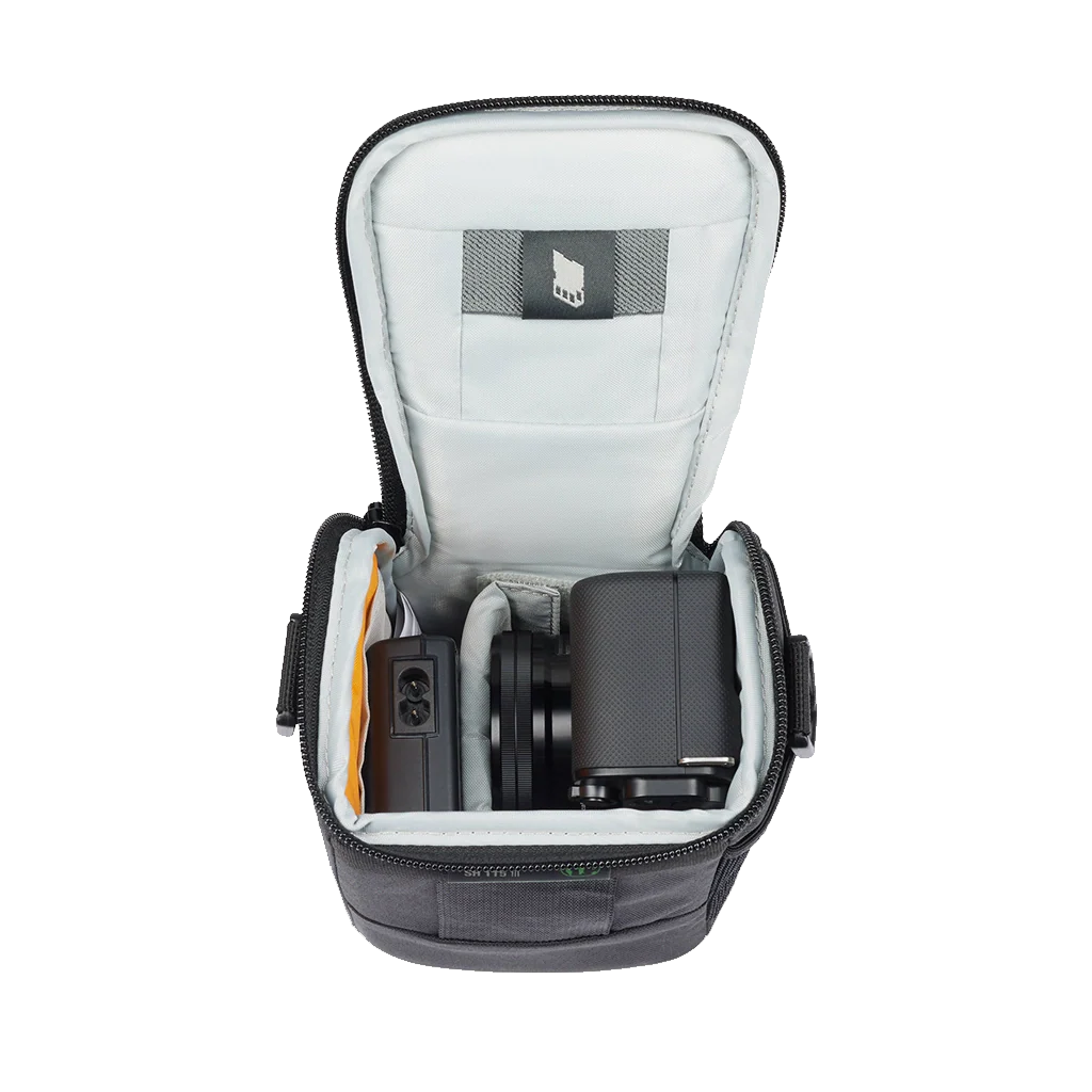 Lowepro Adventura SH 115 III Shoulder Bag (Black) - Image 3