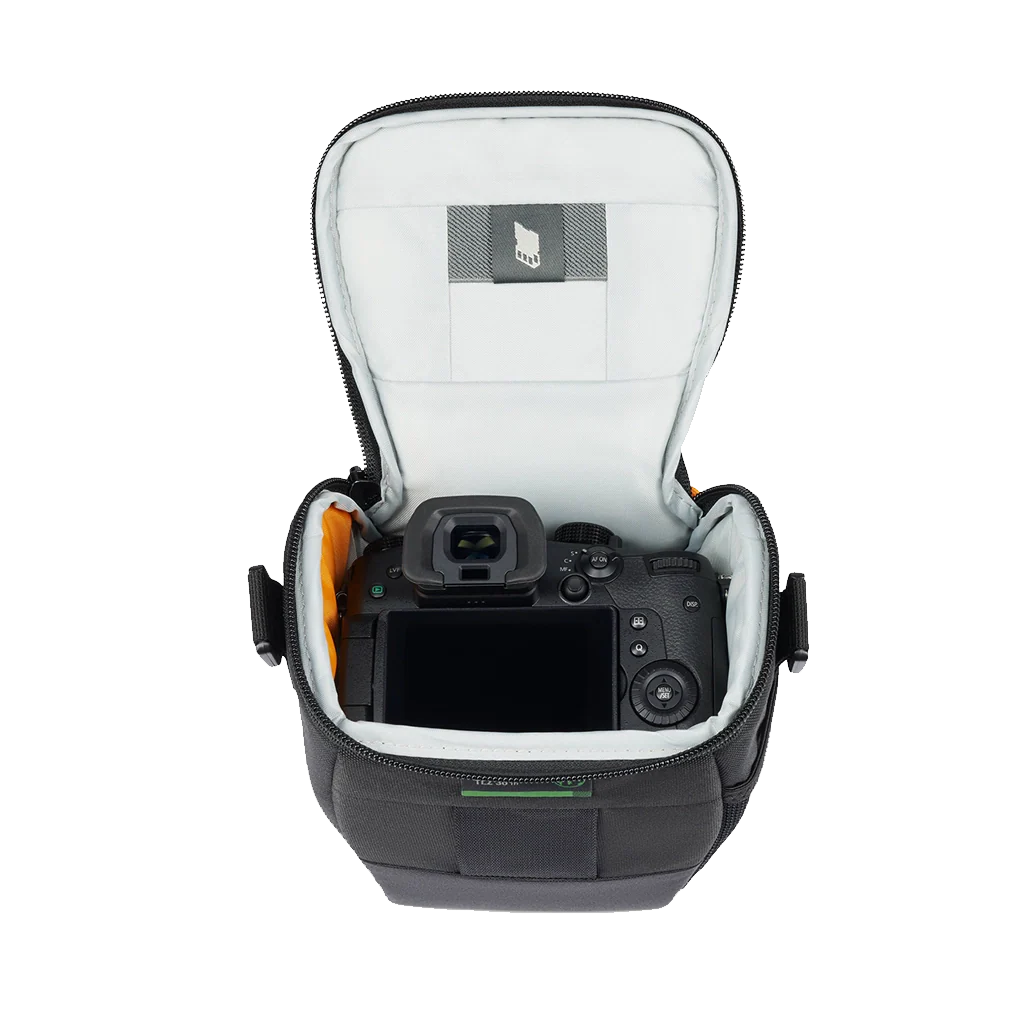 Lowepro Adventura TLZ30 III Top Loading Shoulder Bag (Black) - Image 3