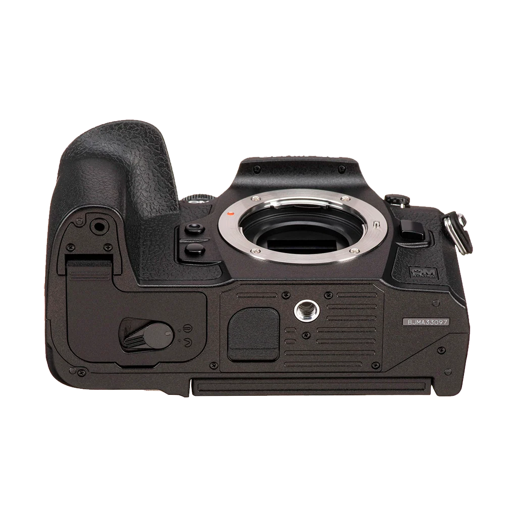 OM SYSTEM OM-1 Mirrorless Camera - Image 3