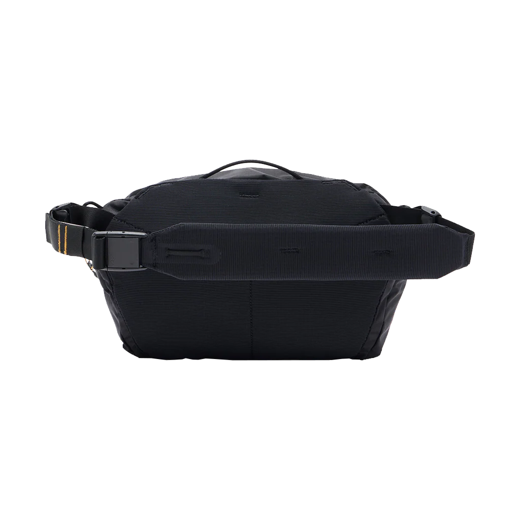 Peak Design Outdoor Sling (Black, 7L) - Image 2