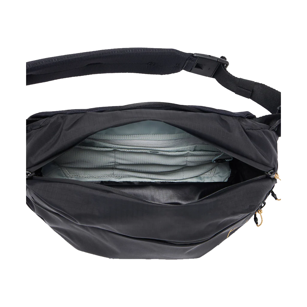Peak Design Outdoor Sling (Black, 7L) - Image 3